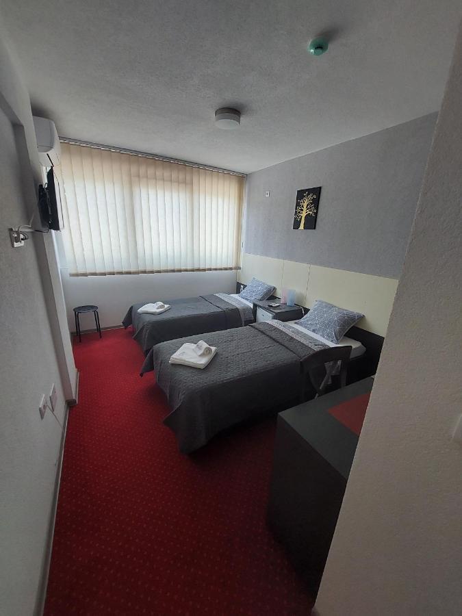 Rooms S&S Milicevic U Strogom Centru Aleksandrovca Aleksandrovac 외부 사진